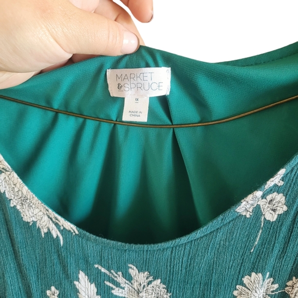 🌟3 for $15 SALE🌟Market & Spruce Clover Embroidered Green Floral Dress - Picture 3 of 7